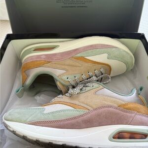 Multi-colored low-profile sneakers with layered design and comfortable sole